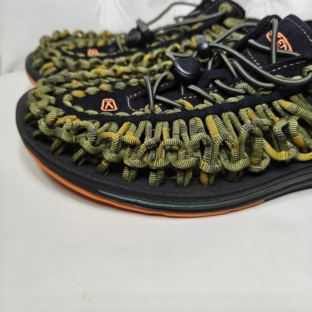 KEEN Uneek Bungee Cord Camo Green Black Braided Woven Sandals Men's Shoes Size 8